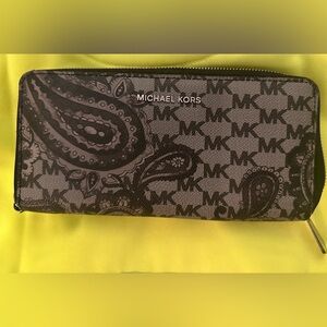 Michael Kors long wallet Black/Grey paisley print.
